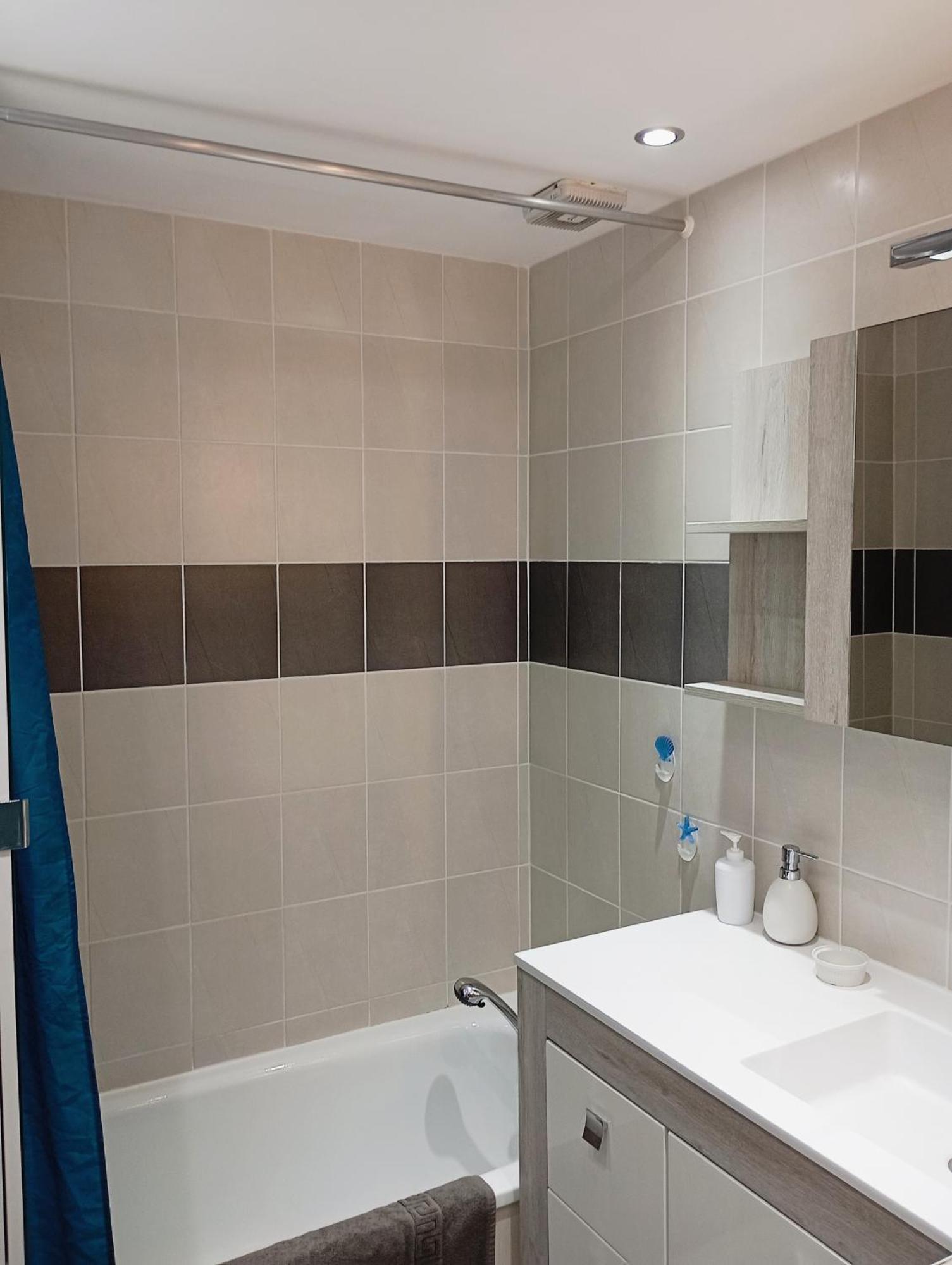 Grand Appartement Proche Port Et Plages, 6 A 8 Pers, 3 Chambres, Climatise Agde Eksteriør bilde